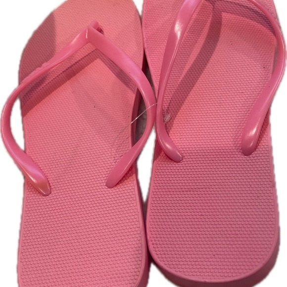 Victoria's Secret Pink Sandals Classic Flip-Flop Design - Picture 1 of 3
